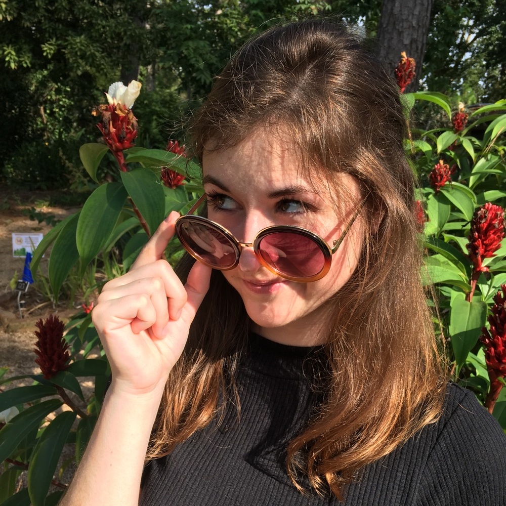 Meet your Posher, Lizzie